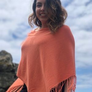 Meet your Posher, Maira